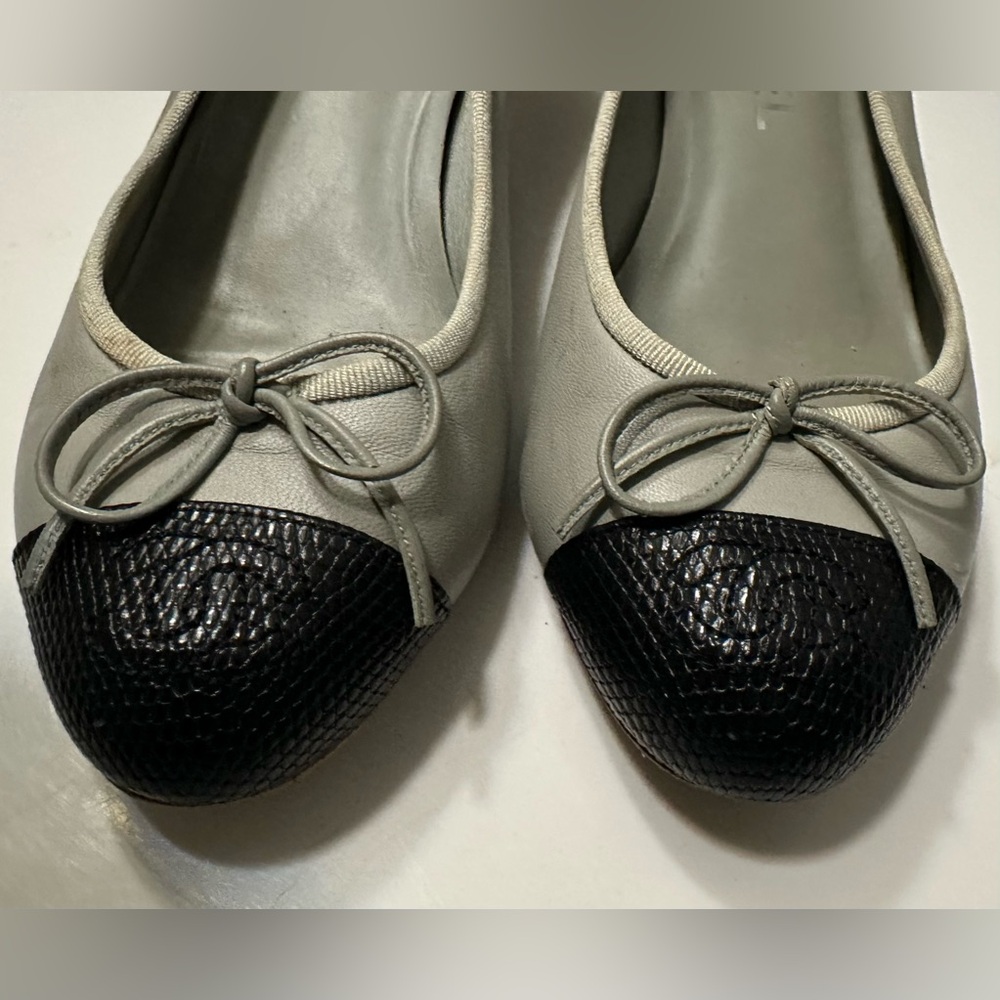 Cap-Toe Kitten Heel CC Pumps - Gray/Black, 38, Leather - Picture 4 of 12
